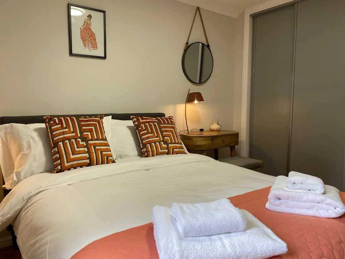 Private Main Door Lovely 2 Bedroom Apartment location