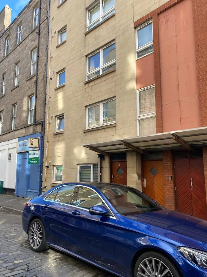 Private Main Door Lovely 2 Bedroom Apartment Edimburgo