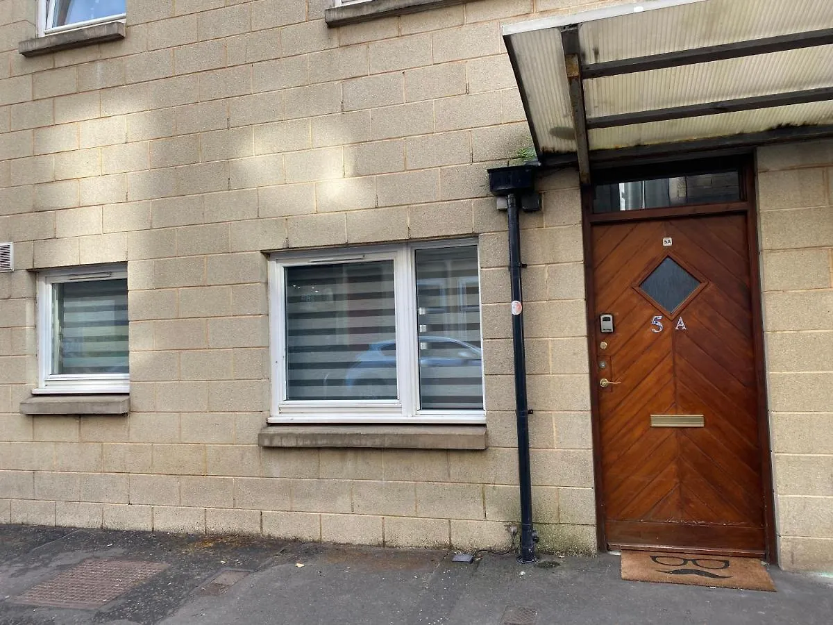 Private Main Door Lovely 2 Bedroom Apartment Edimburgo Regno Unito
